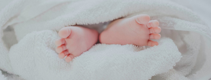 5 Ways a Doula Can Provide Support When Your Family is Far Away